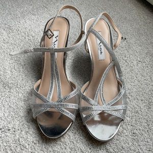 Silver heels perfect for a wedding